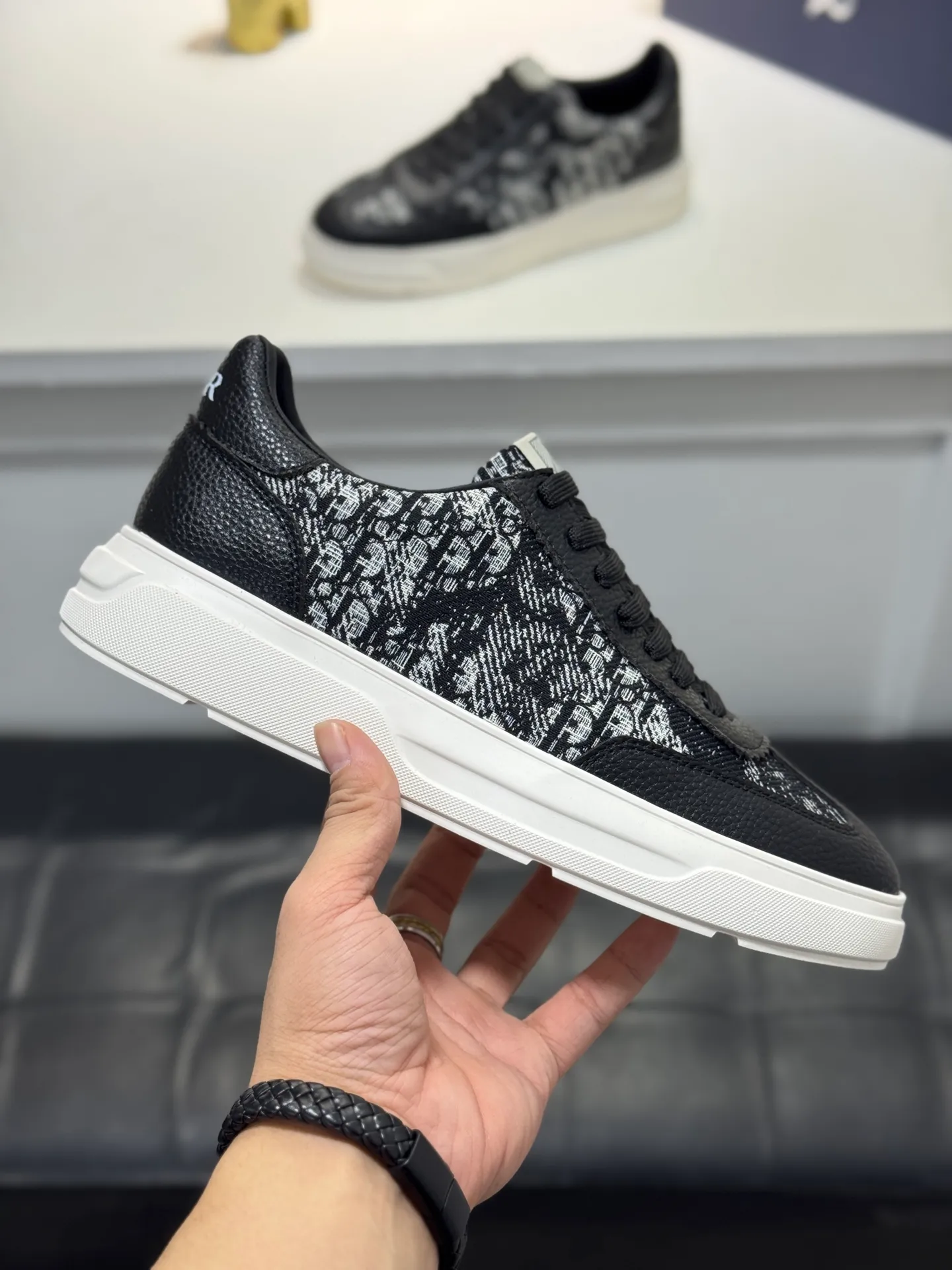 Men's Men's Shoes💰420【New Style】🦑🦑Dior🔥Christan Dior (Dior) hot style [new style] ⚠⚠️Top purchasing 🔍🔍men's casual shoes, upper cowhide stitched with Dijia special fabrics, soles: original soles specially provided by the original factory, exclusive movable molded soles super comfortable, original factory single goods, 🔍🔍high-quality multi-color splicing design, exquisite workmanship, unique, Sheepskin lining💪Details determine quality, we only make shoes with care, you can enter and leave the counter at will, welcome to compare🇮🇹Size: 38-44 (45 customized